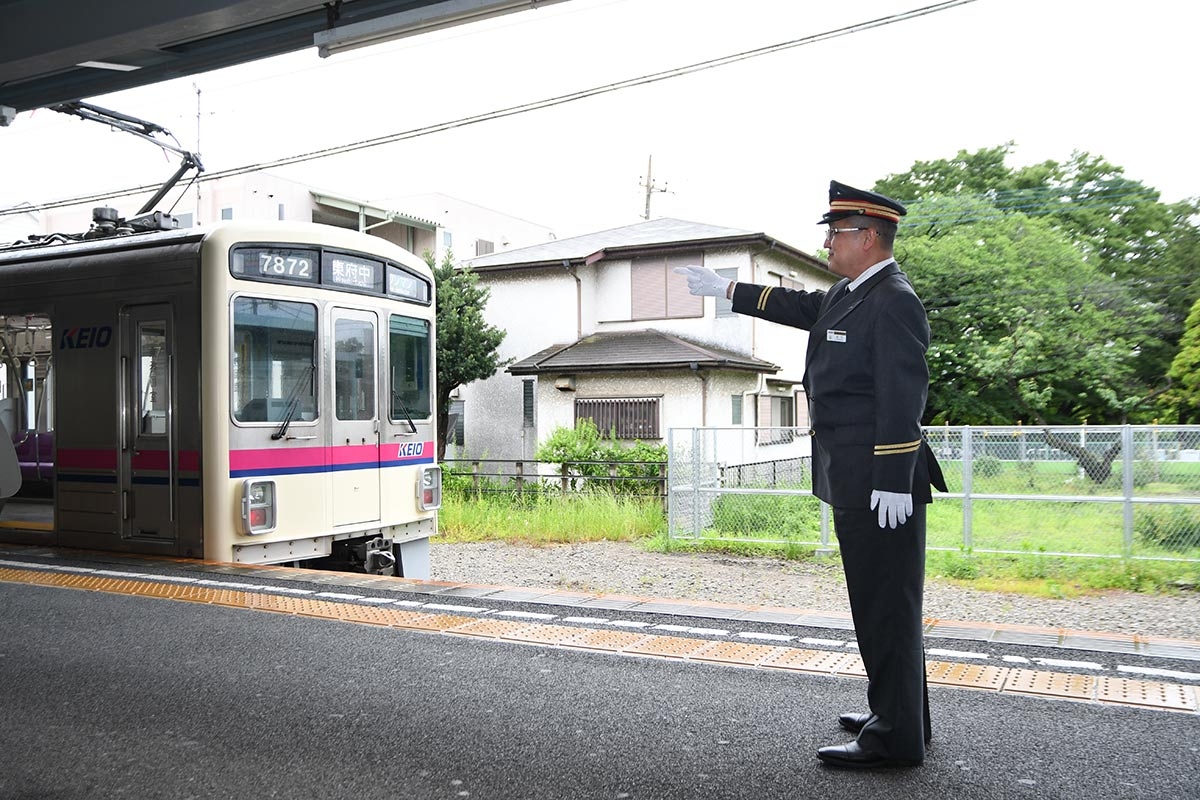 【写真まとめ】「府中競馬正門前駅」の写真一覧 競馬ファンの足として知られる東京競馬場の最寄り駅